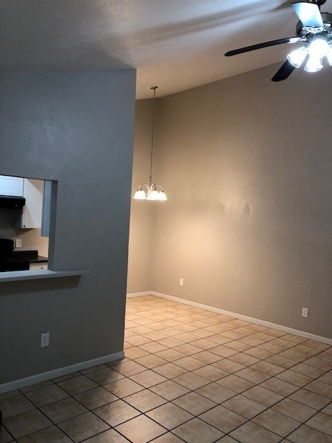 Building Photo - Remodel in Green Leaf with small fenced ba...