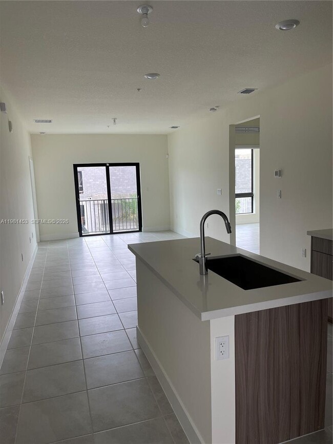 Foto del edificio - 8265 NW 41st St