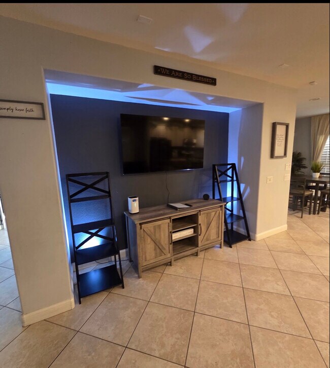 Building Photo - 3902 Burma Rd