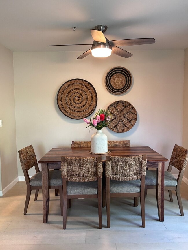 Building Photo - 58 Kihalani St