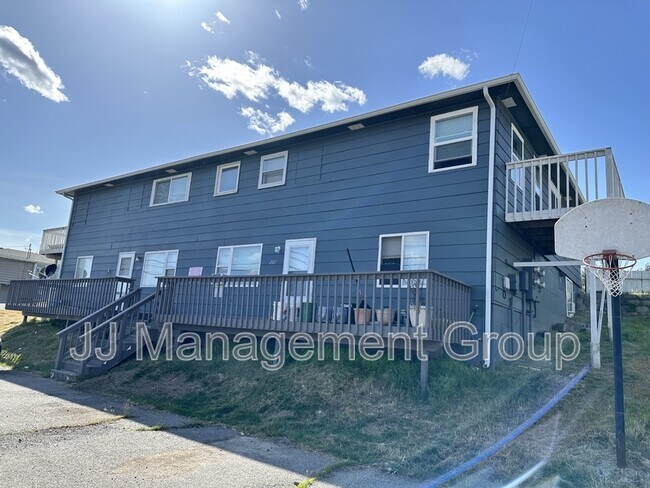 Building Photo - 1225 2nd St