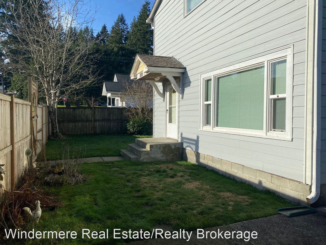 Primary Photo - 4 br, 1.5 bath House - 1909 Monroe Ave