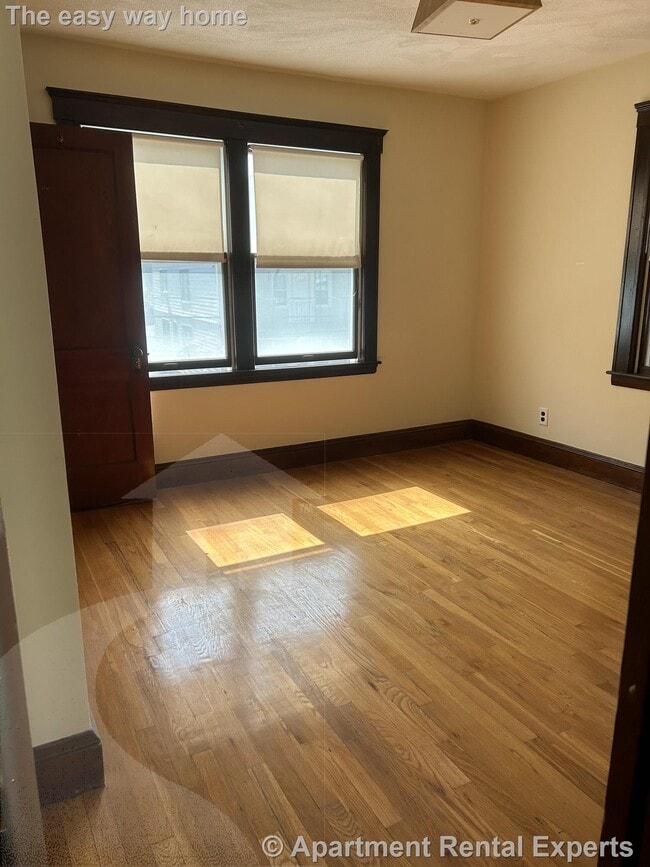 Building Photo - Somerville/Winter Hill 2 Bedroom