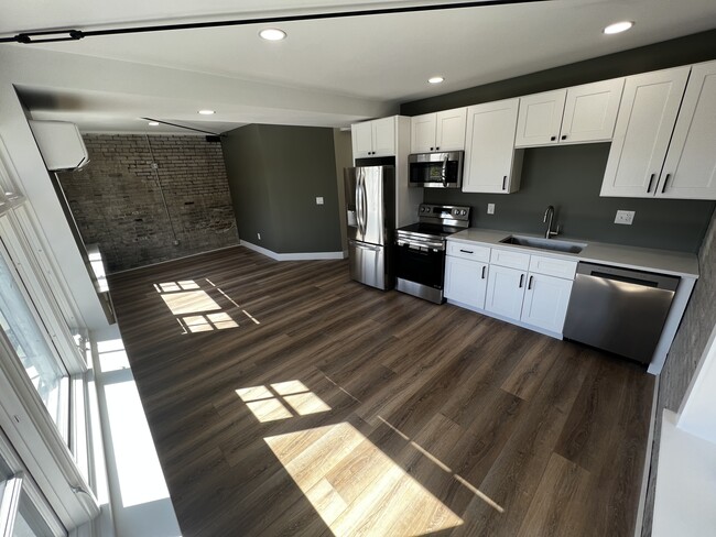 Foto del edificio - 208 S Jackson St