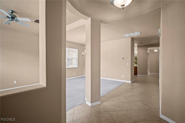 Building Photo - 12168 Country Day Cir