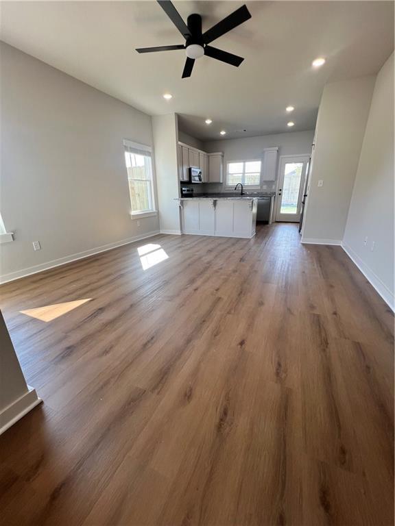 Foto del edificio - 620 Cosmos St