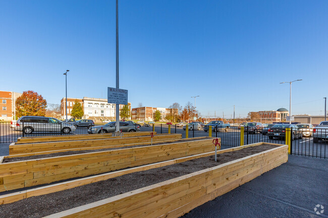 Community Garden - Bowling Green Towers