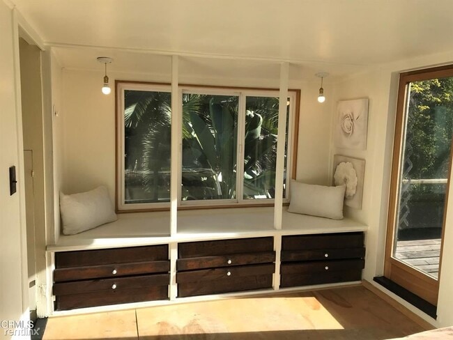 Building Photo - 2 br, 2 bath House - 524 E Marigold St