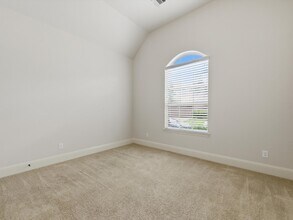 Building Photo - 13211 Pkwy Meadows Dr