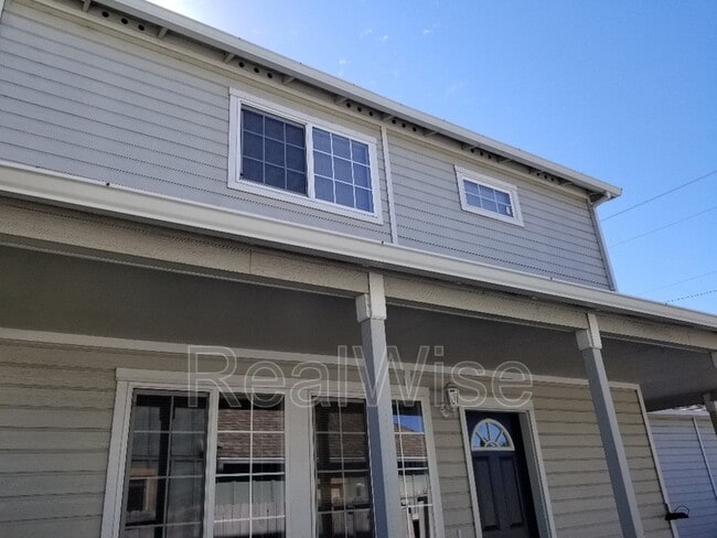 Building Photo - 1527 Hamilton Ln
