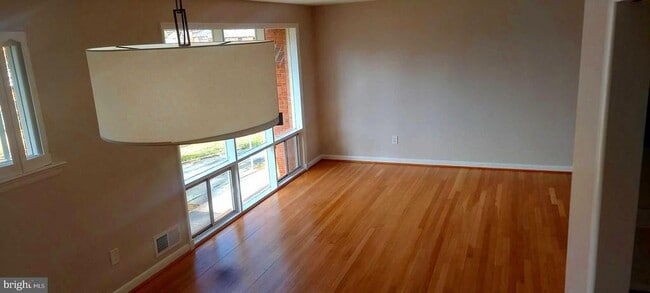 Foto del edificio - 9820 Inglemere Dr