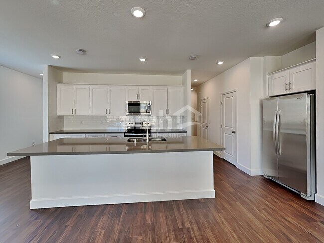 Building Photo - 10436 Bee Balm St