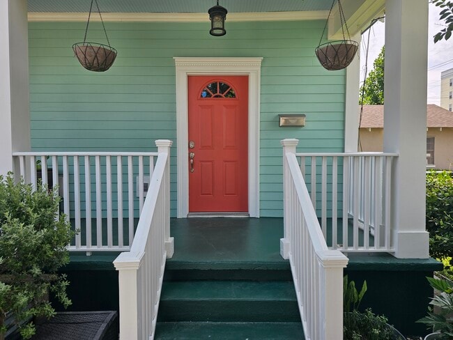 Building Photo - 536 S Telemachus St