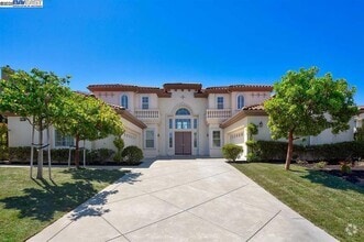 Building Photo - 3272 Ashbourne Cir