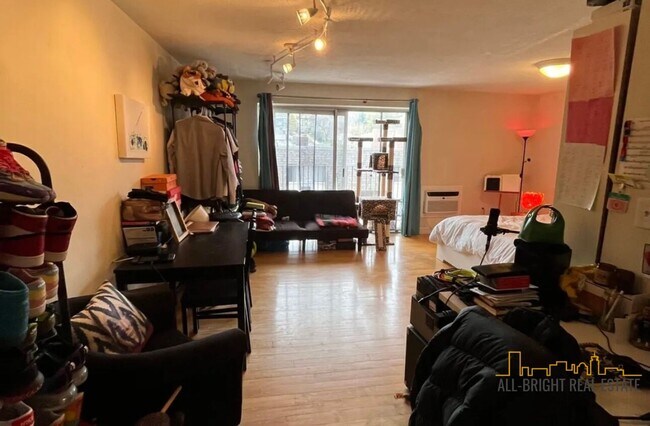 Foto del edificio - Large Studio - Balcony - Pool - Close to T
