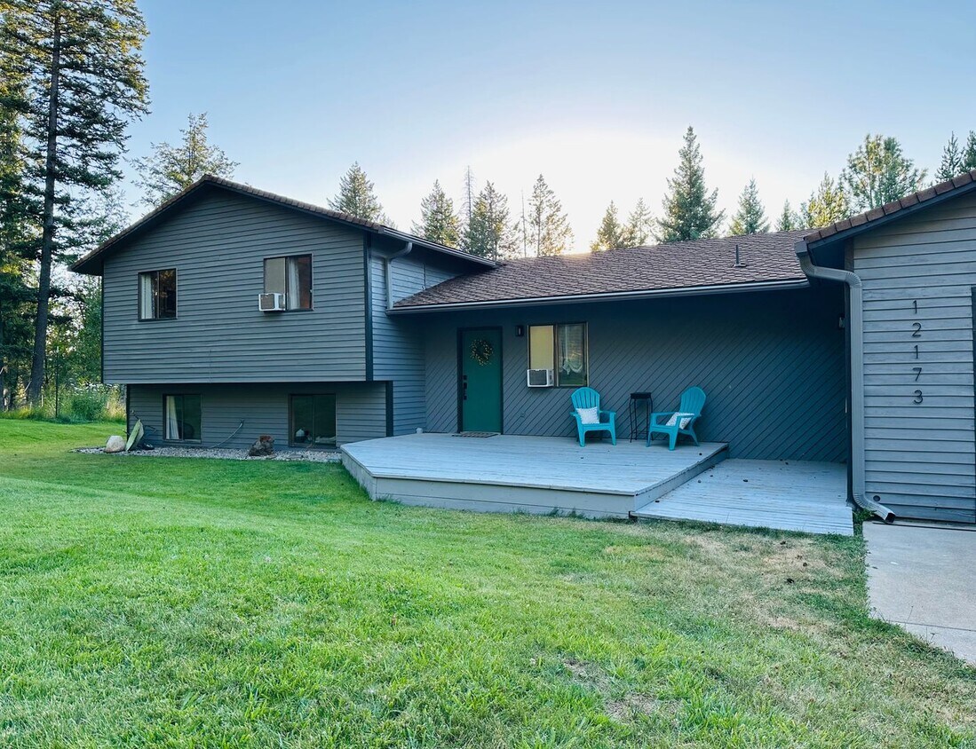 Primary Photo - Beautiful home near Avondale Golf Course
