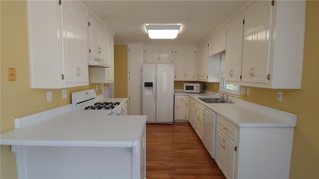 Building Photo - 4948 Pippin Dr NW