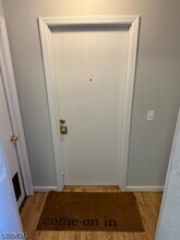 Building Photo - 97 Walnut St