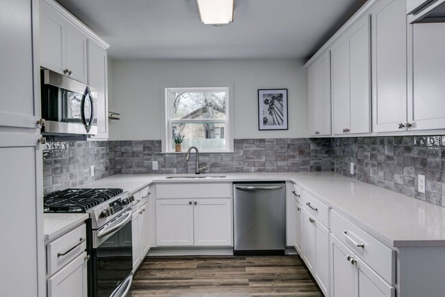 Building Photo - House on Main