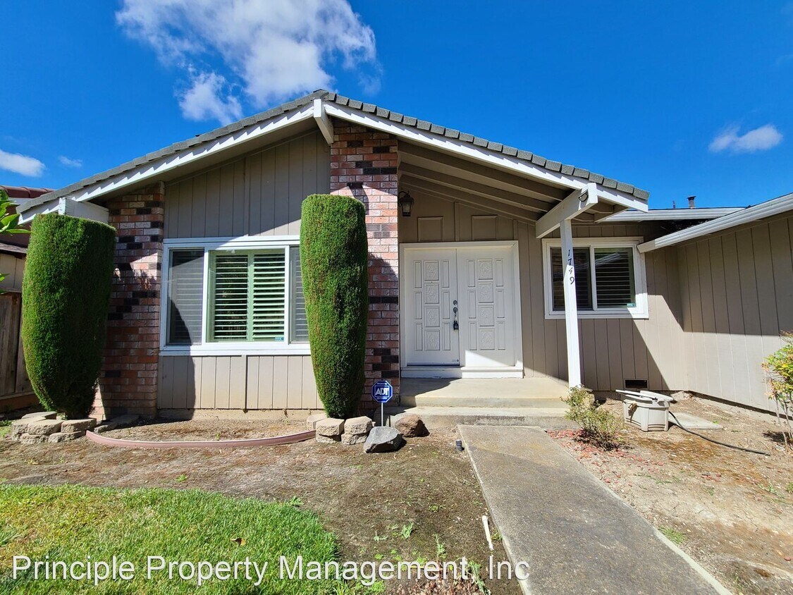 Foto principal - 4 br, 2 bath House - 1749 Old Piedmont Rd