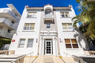 Building Photo - 1542 Drexel Ave