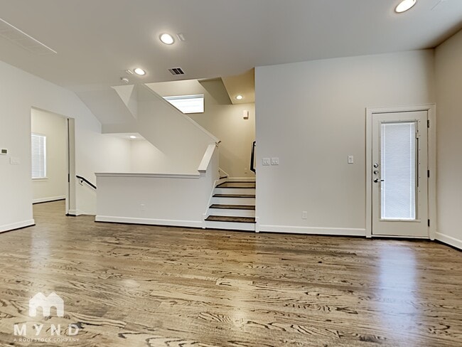Foto del edificio - 1006 W 18th St