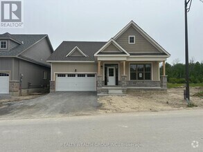 Building Photo - 7 Stadacona Ave
