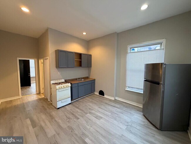 Foto del edificio - 4643 Leiper St