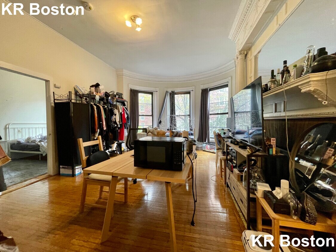 Primary Photo - 77 Bay State Rd