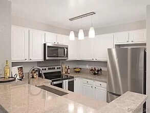 Building Photo - 3440 Lebon Dr