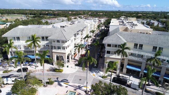 Building Photo - 1203 Town Center Dr