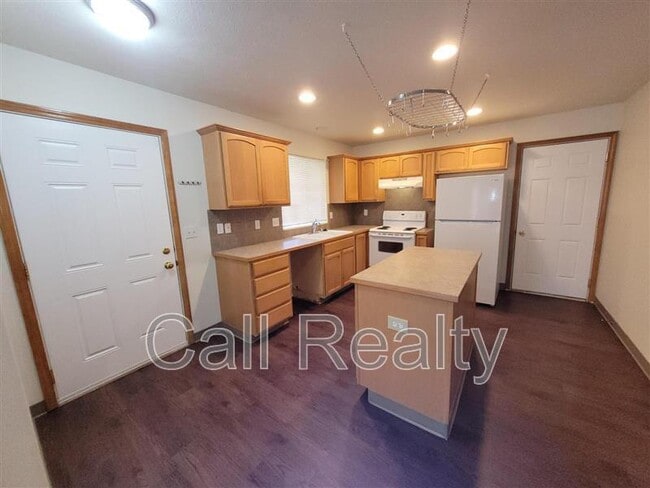 Building Photo - 18714 E Augusta Ct