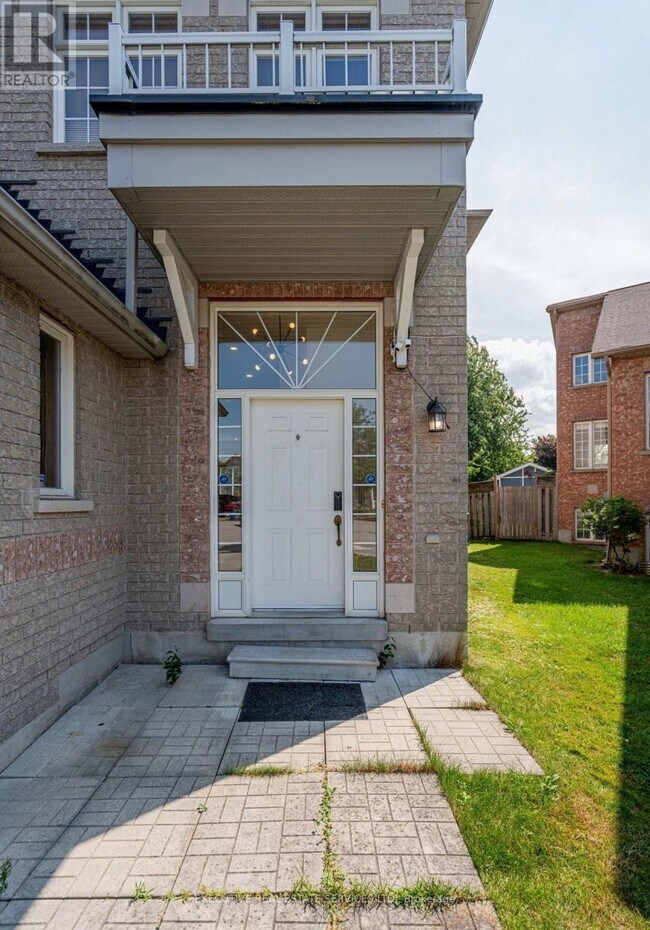 Building Photo - 25 Dreamcrest Ct