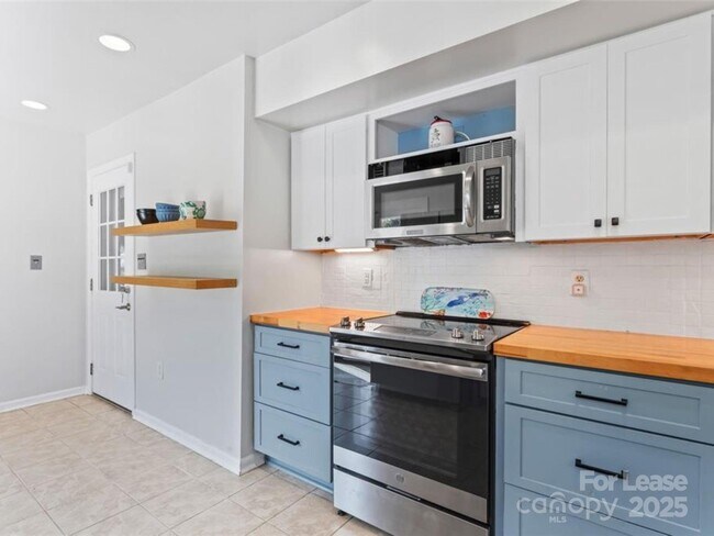 Foto del edificio - 9423 Harlow Creek Rd