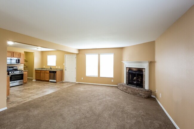 Building Photo - 424 W Warrior Ct