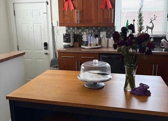 Foto del edificio - 24616 Culver St