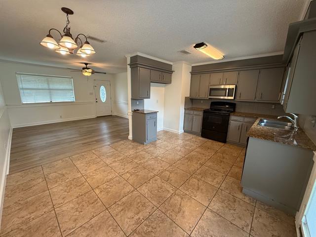 Foto del edificio - 231 Redbud St