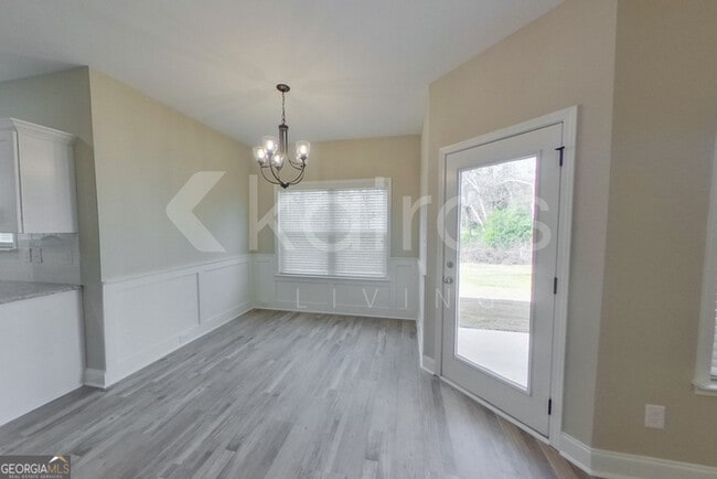 Building Photo - 157 Allentown Wy