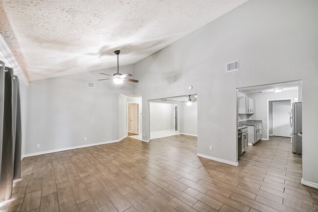 Foto del edificio - 22203 Fincastle Dr