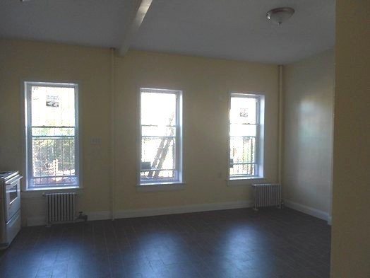 Primary Photo - 1480 Flatbush Ave
