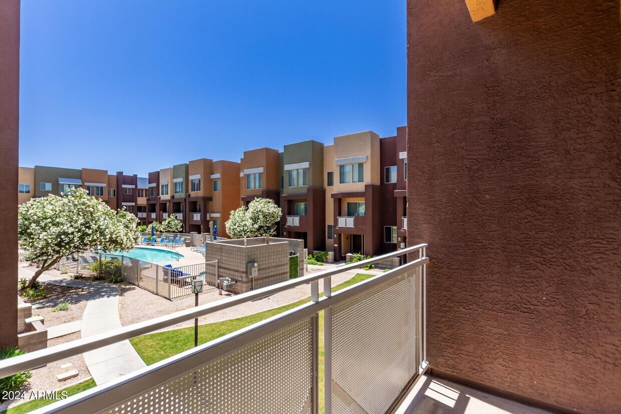 Foto principal - 6745 N 93RD Ave