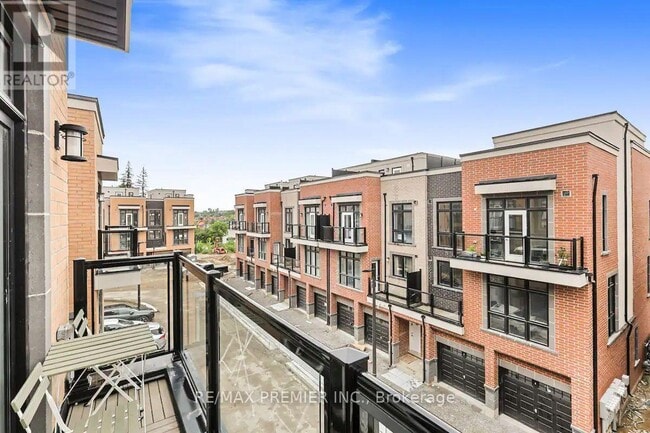 Photo du bâtiment - 6 Sayers Ln