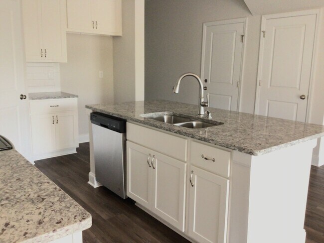 Foto del edificio - 605 Hampton Dr