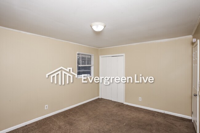 Foto del edificio - 431 Hudson Ave