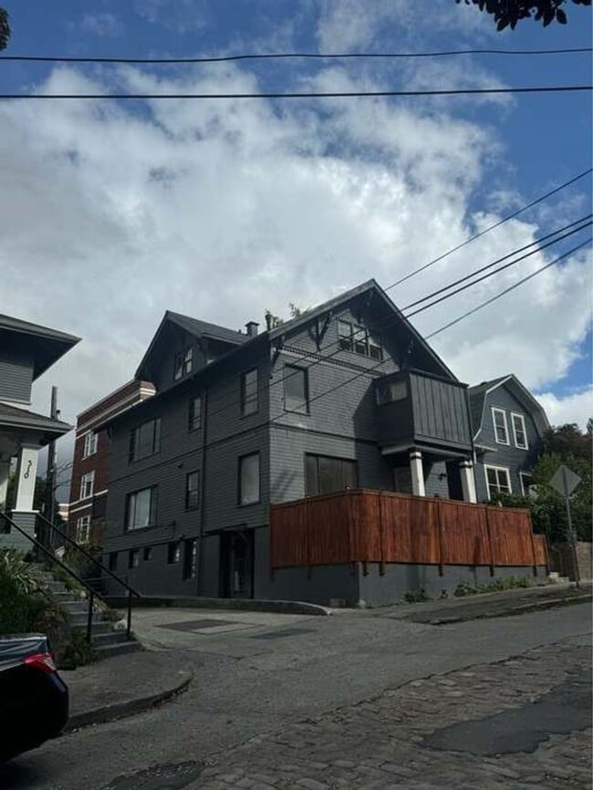 Building Photo - 1bd/1ba Seattle House