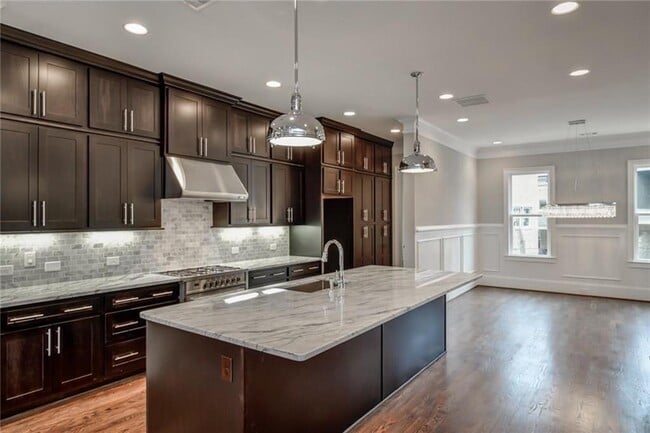 Foto del edificio - 339 Brownstones Cir NE