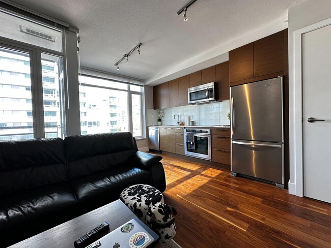 Photo du bâtiment - 111 13th St E