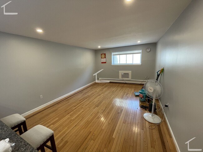Foto del edificio - Luxurious 1 bed in Brighton with parking included available 9/1/26