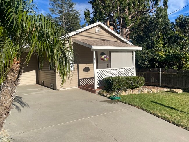 Photo - 5404 Briggs Ave (La Crescenta, CA) House