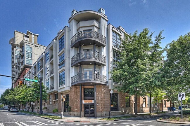 Foto del edificio - 525 E 6th St